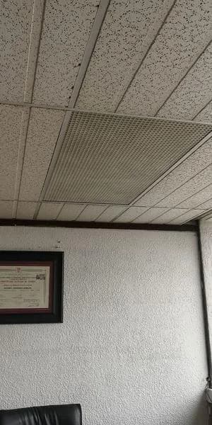 Oficina Sector Sta Prisca, 50,60 m, $52.000jm — imagen 2