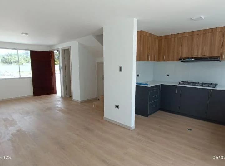 Oportunidad Unica! Casa en Venta Sector La Pampa. Provincia de Pichincha — imagen 1
