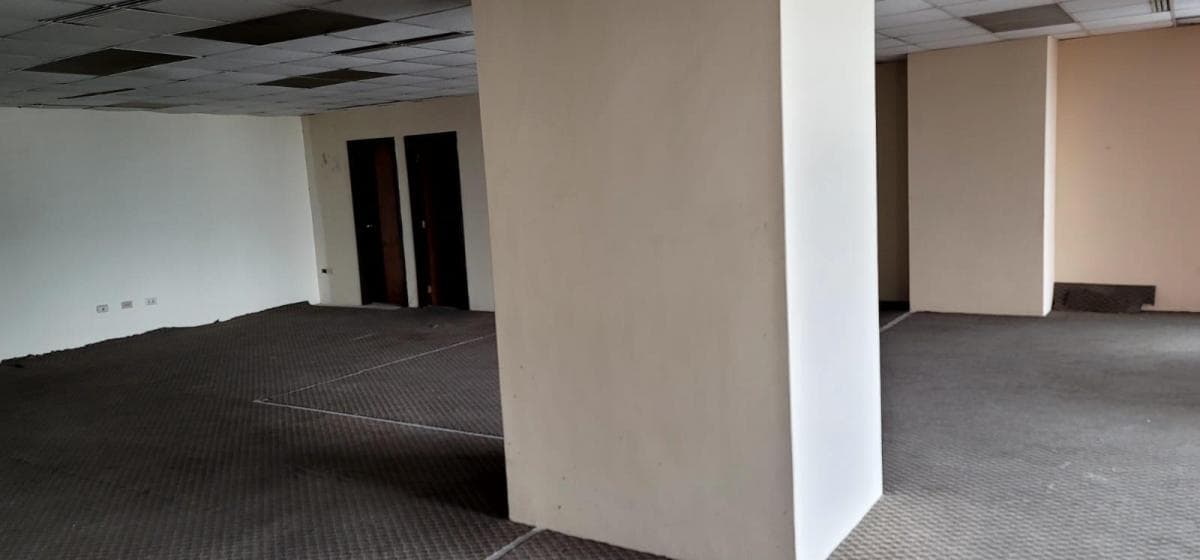 En Venta Oficina #2 Edificio Finasur - Av 9 de Octubre - Mae. Recalde, Guayas — imagen 3