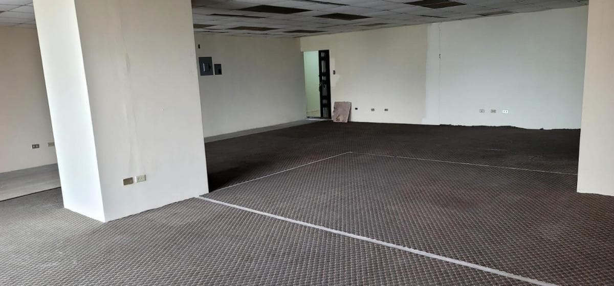 En Venta Oficina #2 Edificio Finasur - Av 9 de Octubre - Mae. Recalde, Guayas — imagen 2