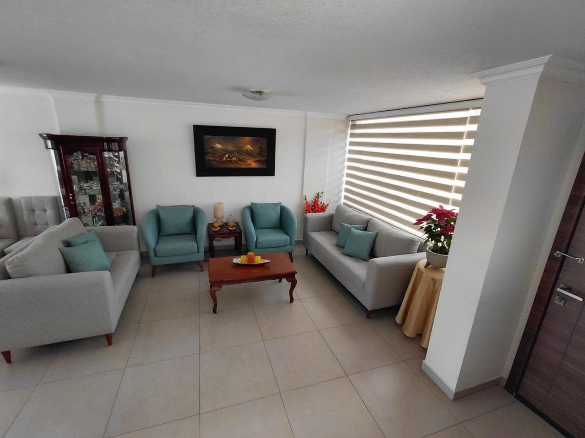 Linda y Funcional Casa Dentro de Conjunto Cerca a Vías Principales, Tumbaco Pr — imagen 3