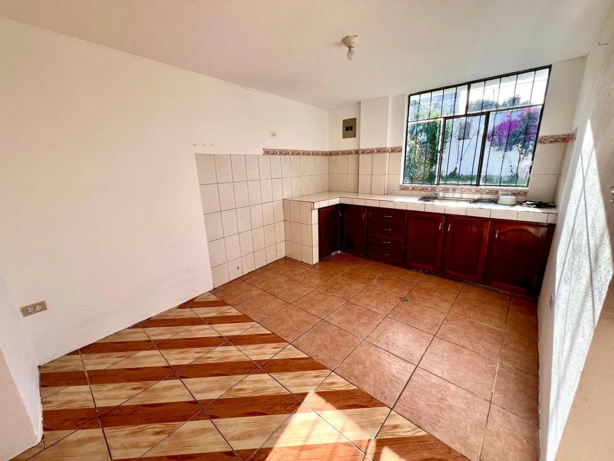 Casa en Venta Tumbaco con Amplio Terreno — imagen 5