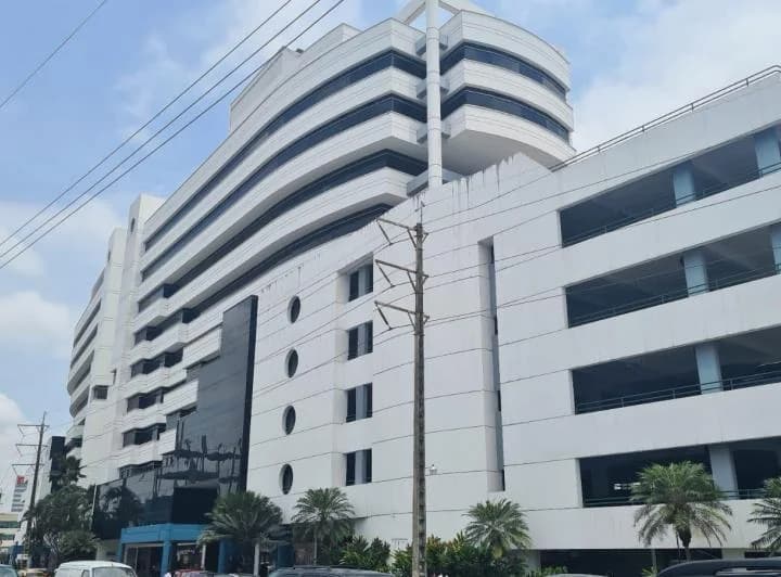 Venta de Oficina en Edificio Corporativo Torres del Norte Keneddy Jy, Guayas — imagen 1