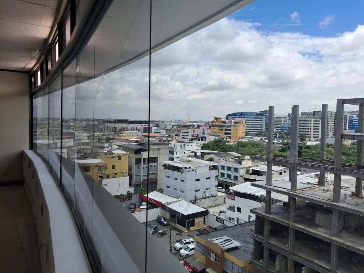 Venta de Oficina en Edificio Corporativo Torres del Norte Keneddy Jy, Guayas — imagen 5