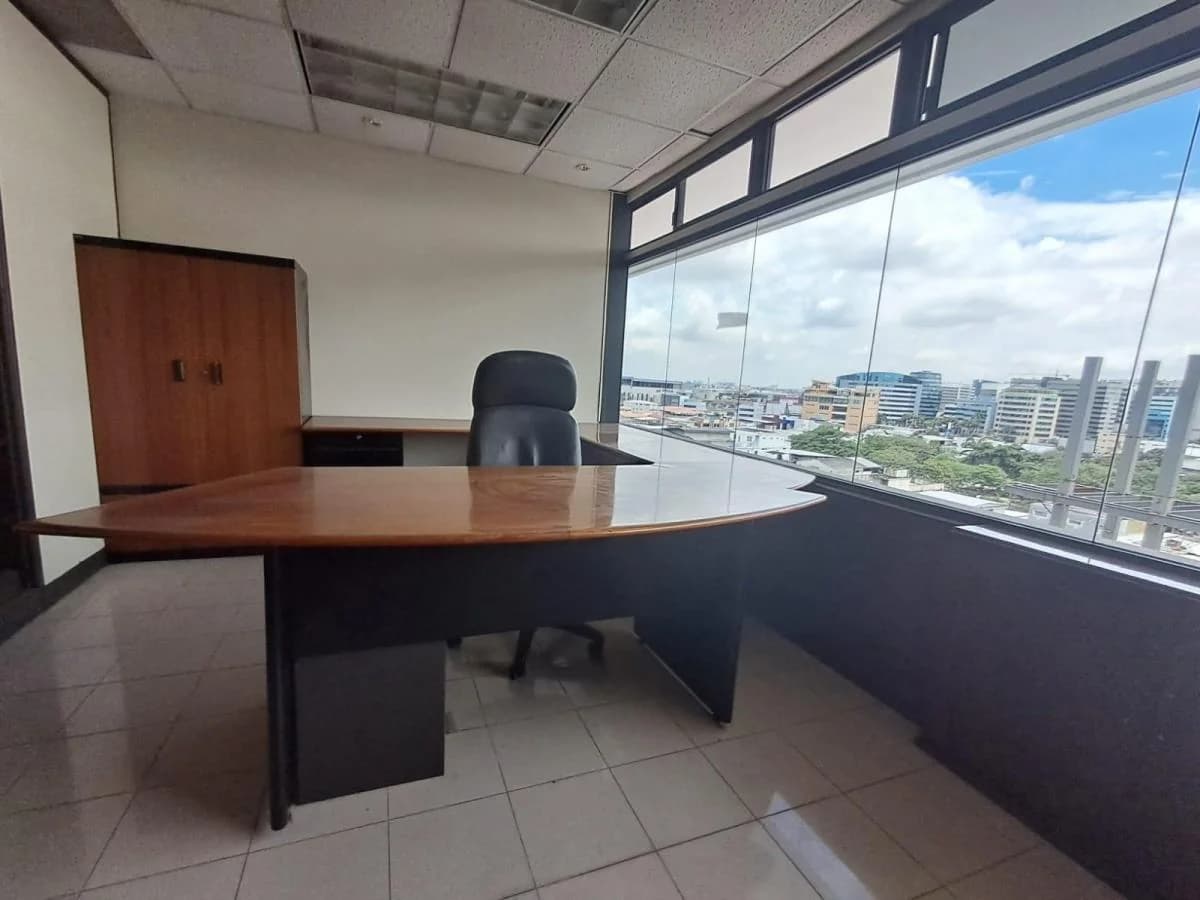 Venta de Oficina en Edificio Corporativo Torres del Norte Keneddy Jy, Guayas — imagen 2