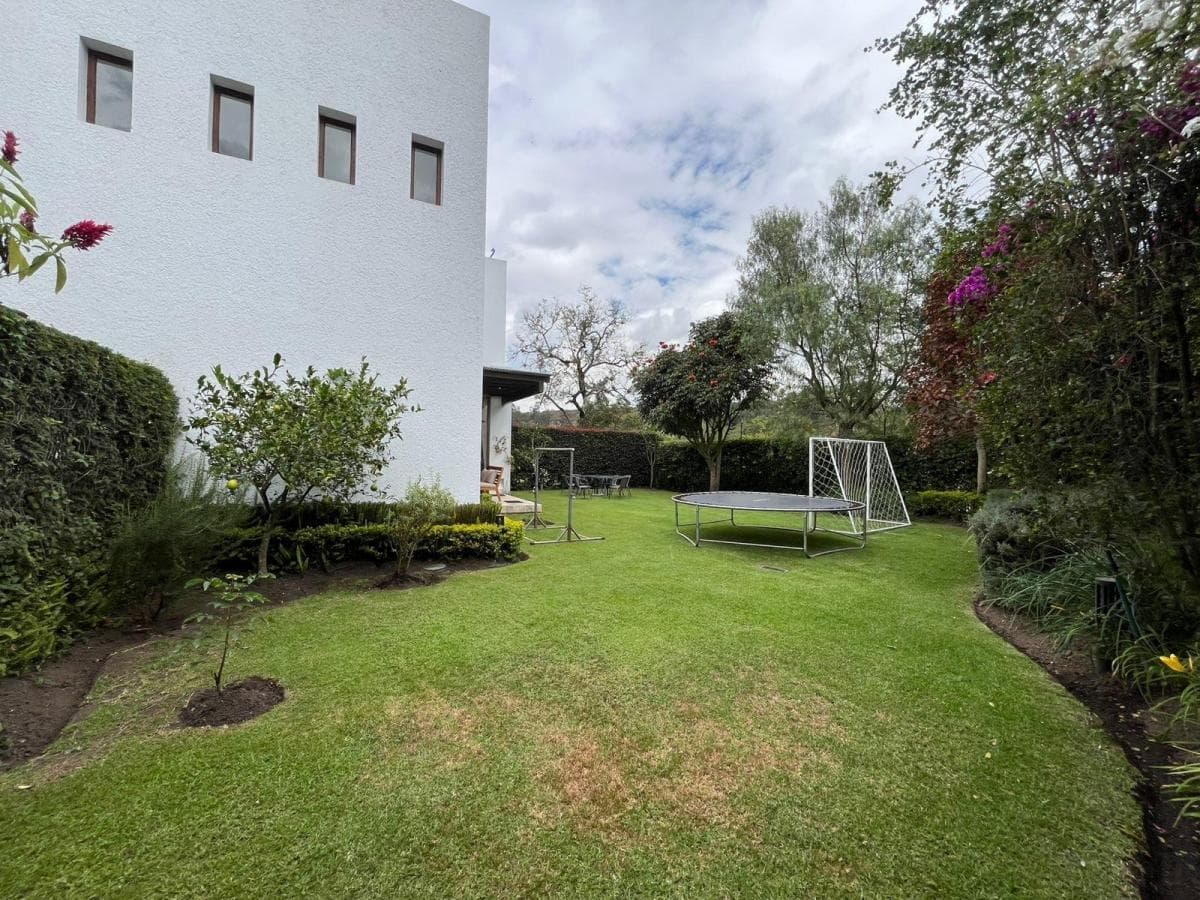 Linda Casa Dentro de Urbanización — imagen 7