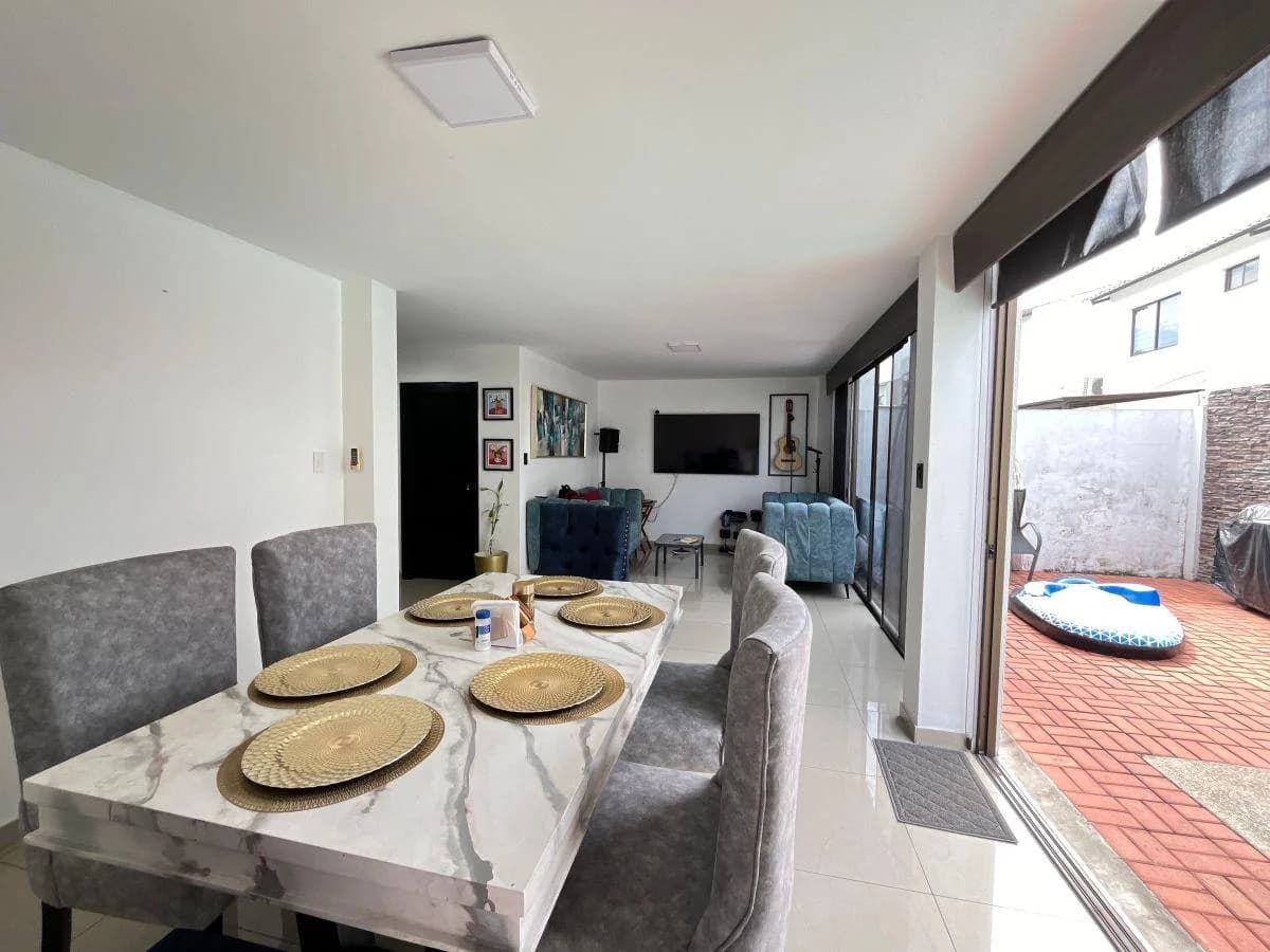 Casa Mallorca Village, Vía a Salitre, 4 Dorm, Guayas — imagen 2