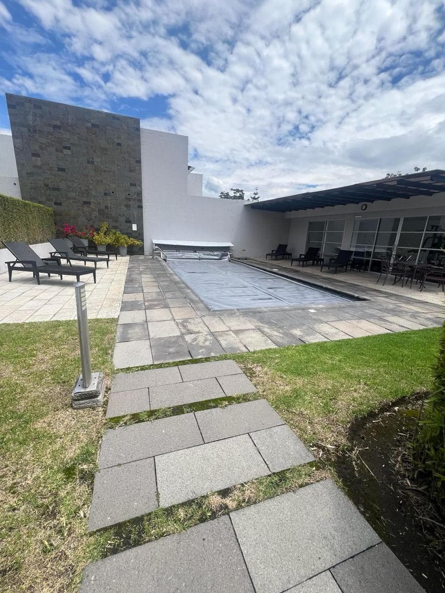 Amplia y Moderna Casa en Conjunto Privado – Cumbayá Cerca Al Potrero Pr — imagen 10