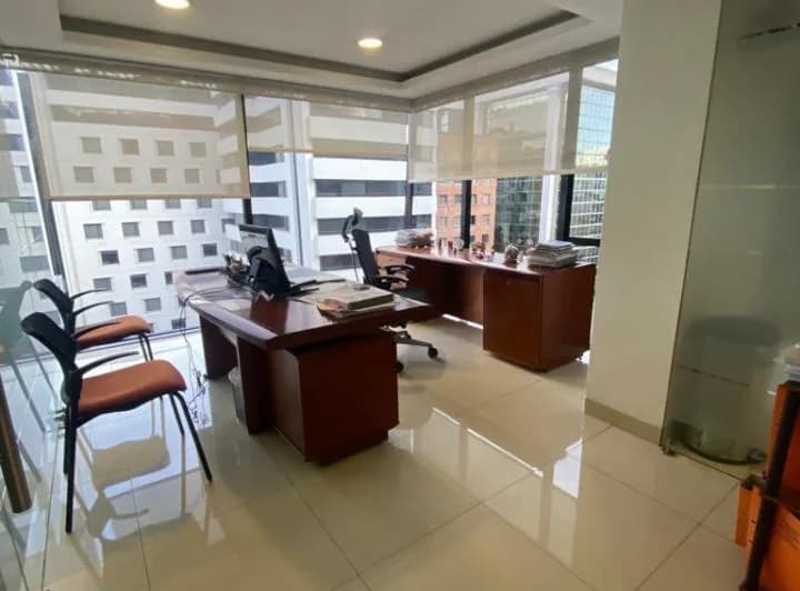 República del Salvador - Excelente Oficina con Vista y Acabados de Lujo — imagen 1