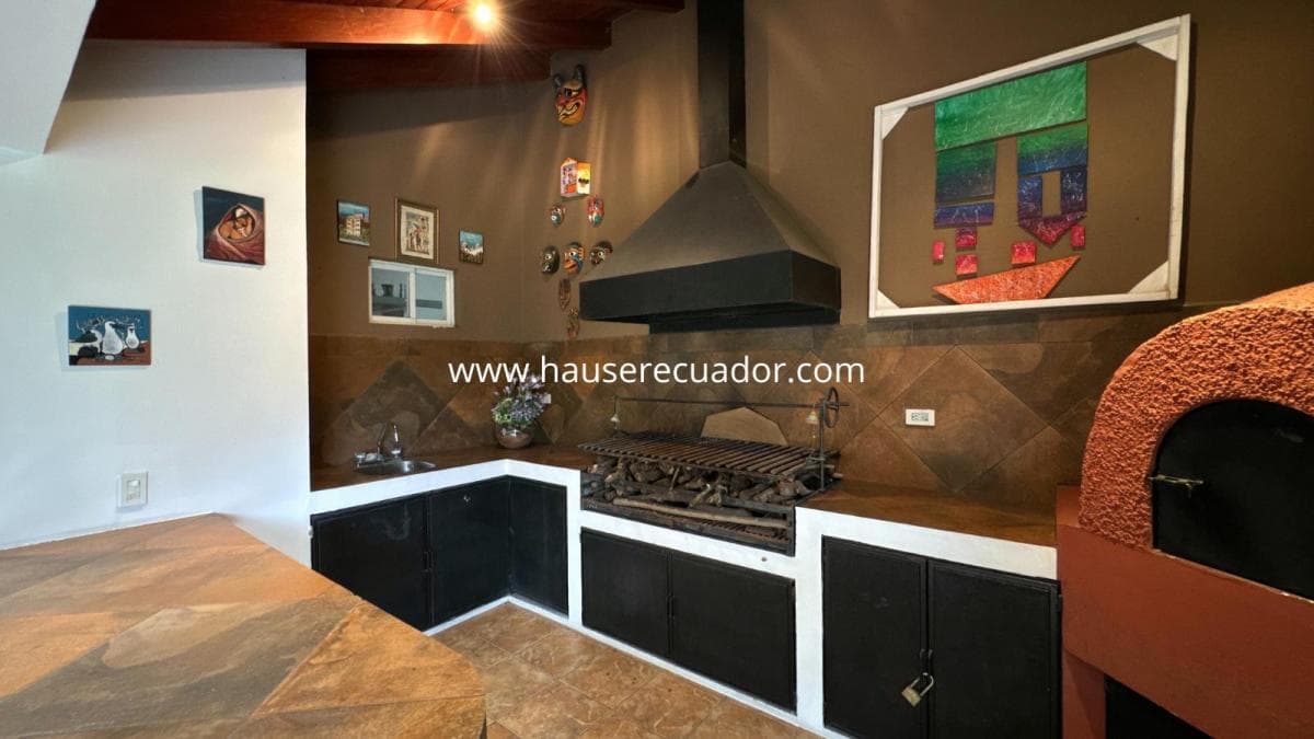 Casa en Venta 4 Habitaciones|1.250 m² Terreno| 740 m² Totales | Seguridad 24/7| con Plaza Comercial. Provincia de Pichincha — imagen 6