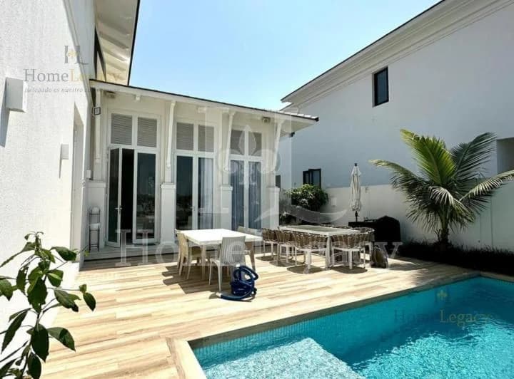 Venta de Casa con Piscina - Aires de Batán, Samborondón Am, Guayas — imagen 1