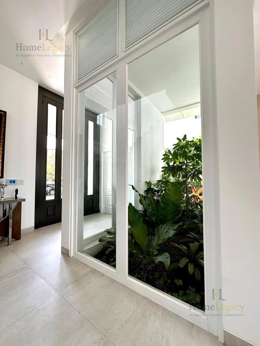 Venta de Casa con Piscina - Aires de Batán, Samborondón Am, Guayas — imagen 2