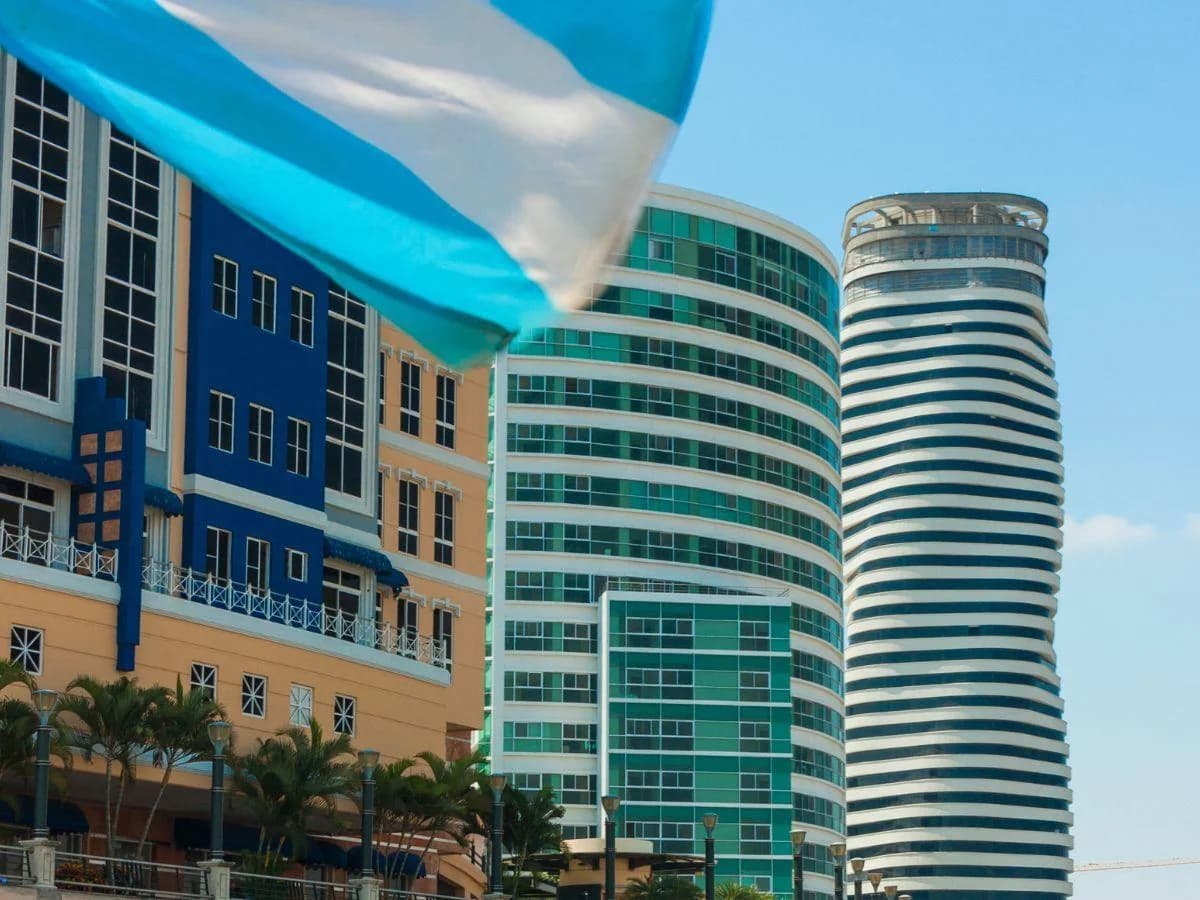 Oficina en Venta en Edificio The Point, Puerto Santa Ana, Guayas — imagen 2