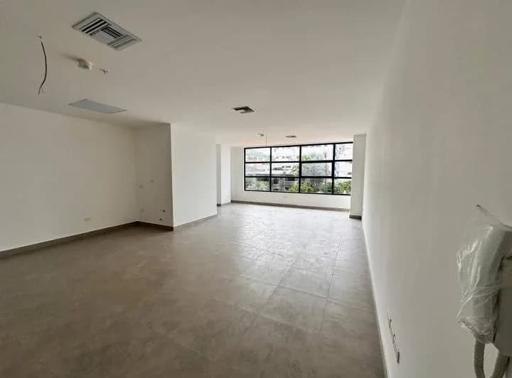 Oficinas en Venta 55 M²|edificio Inteligente| Av Leopoldo Carrera| Los Ceibos, Guayas — imagen 1