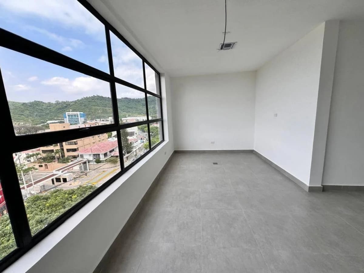 Oficinas en Venta 55 M²|edificio Inteligente| Av Leopoldo Carrera| Los Ceibos, Guayas — imagen 5