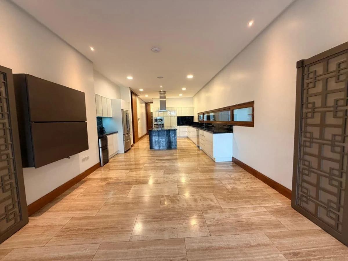 Casa de Lujo en Cumbayá – 997 m² de Terreno en Rivera de La Viña — imagen 3