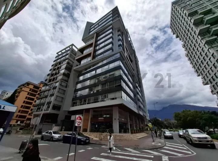 Vendo Oficina en La República del Salvador - Carolina de 105 m² Edif Cosmopolitan — imagen 1