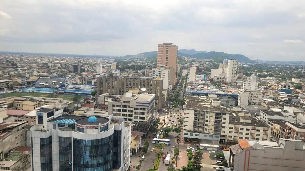 En Venta Oficinas en - Centro Norte de Guayaquil - Mae. Recalde, Guayas — imagen 5