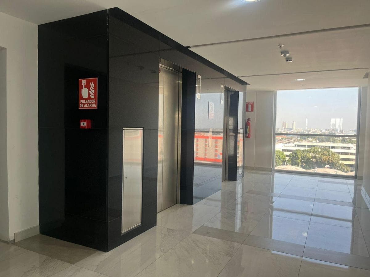 En Venta Oficina 262 m² - Moderno Edificio Corporativo - Av Las Américas - Guayaquil, Guayas — imagen 3