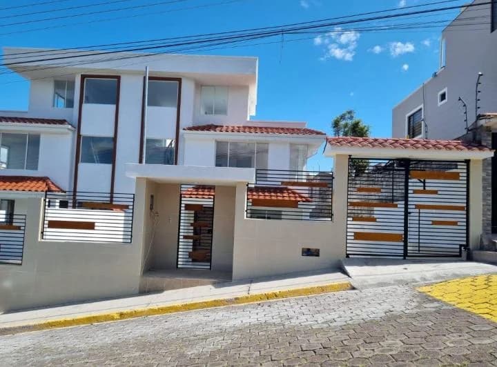 Casa en Venta, Cashapamba - Colibri - Valle de Los Chillos — imagen 1