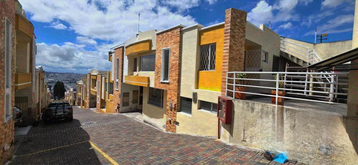 Se Vende Oficina o Local Comercial Sector La Pulida. Provincia de Pichincha — imagen 2