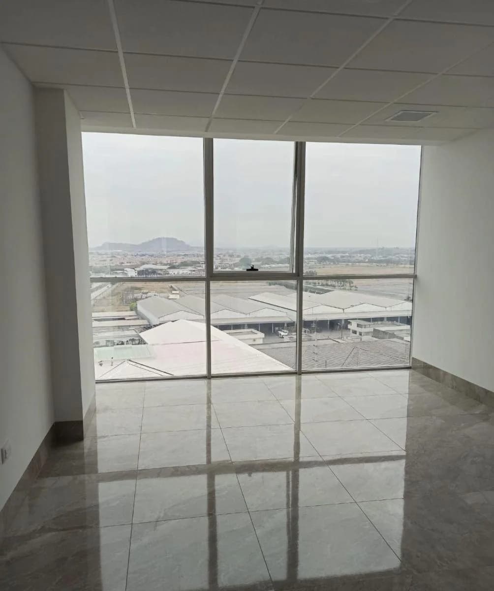 Alquiler - Venta Oficina 44 m² - Edif. Platinum 2 - Av Febres Cordero - Ciudad Millenium - Daule - Ecuador, Guayas — imagen 2