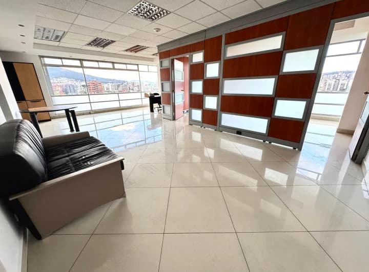 Oficina de Venta Veintimilla 79 m $85.000 — imagen 1