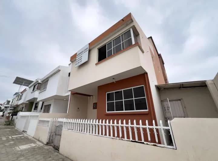 Casa en venta en Manta, Manabí