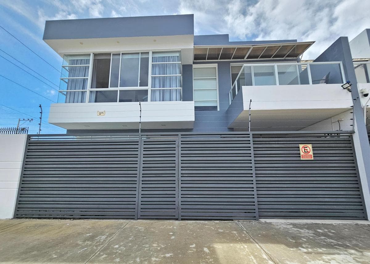 Casa en venta en Salinas, Santa Elena