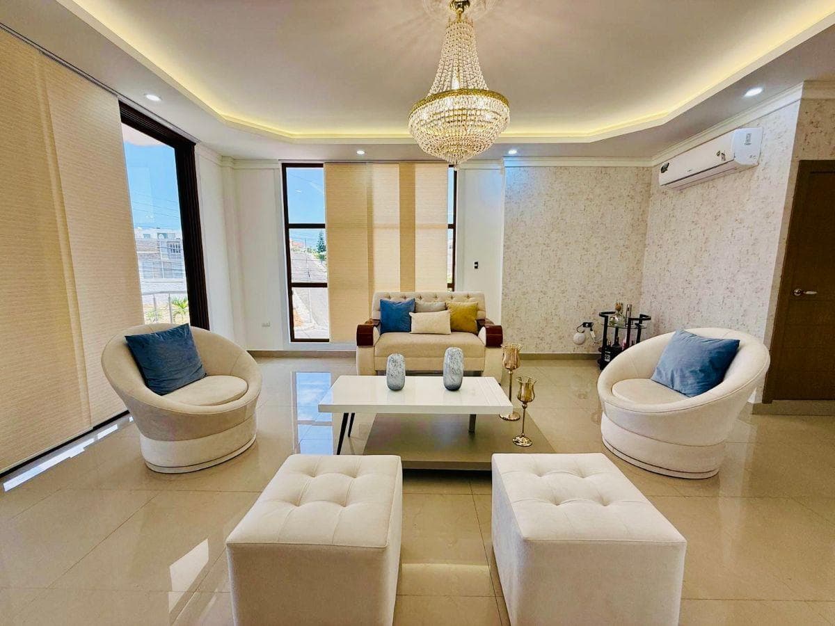 Casa en venta en Manta, Manabí
