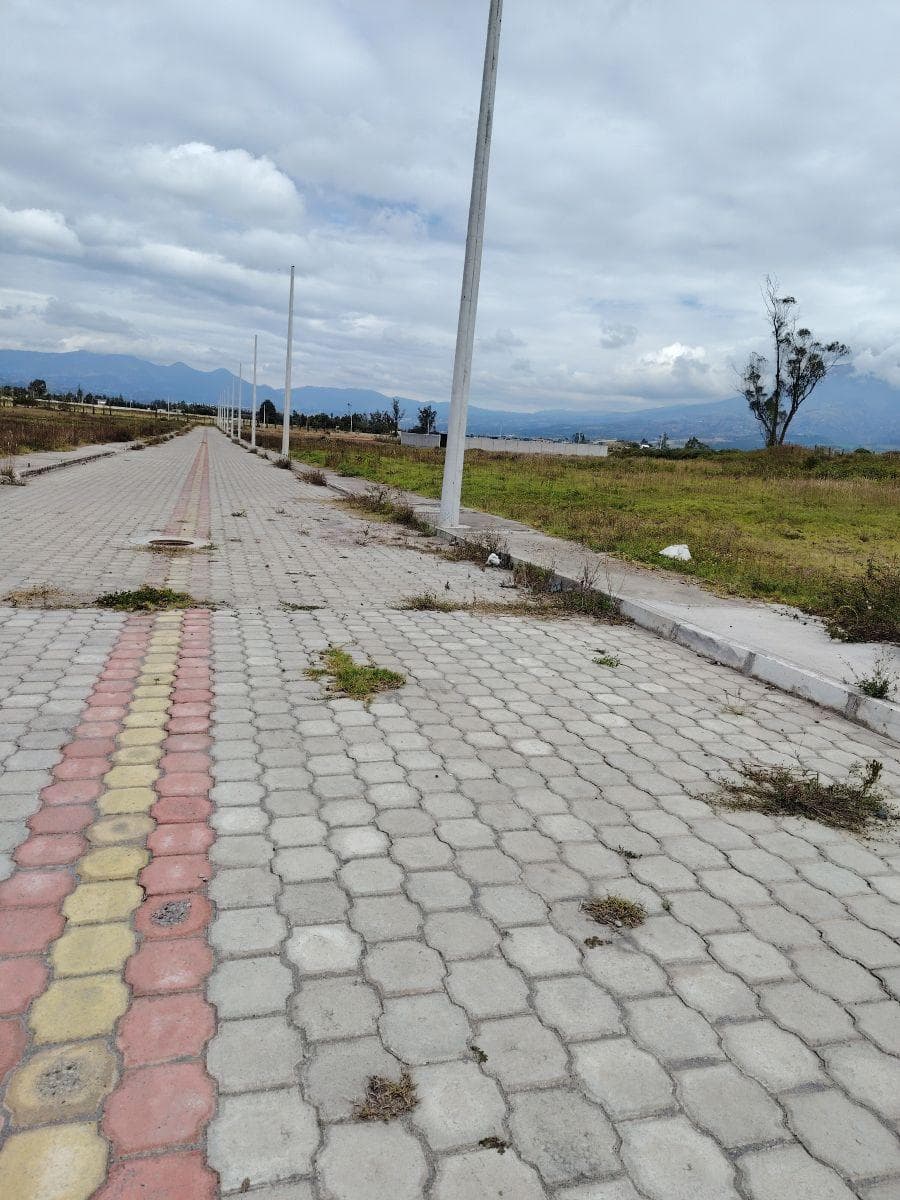 Terreno en venta en Antonio Ante, Imbabura