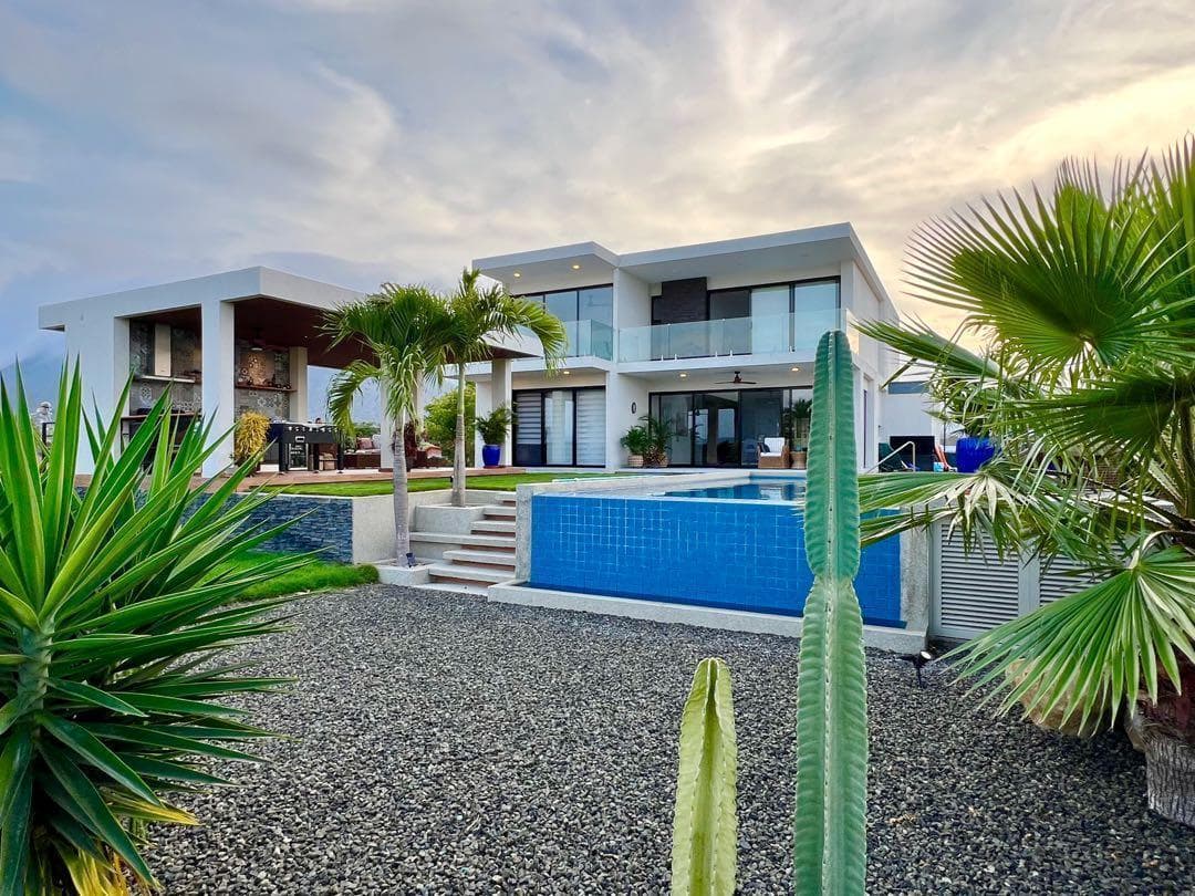 Casa en venta en Montecristi, Manabí
