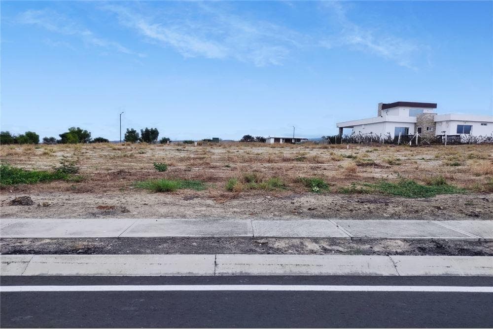 Terreno en venta en Montecristi, Manabí