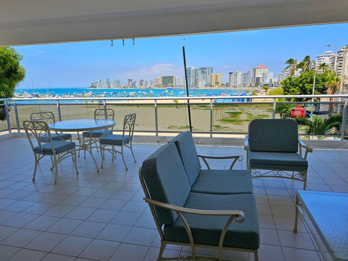 Casa en venta en Salinas, Santa Elena