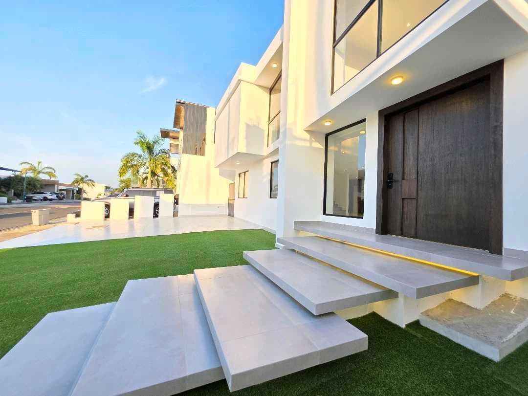Casa en venta en Manta, Manabí
