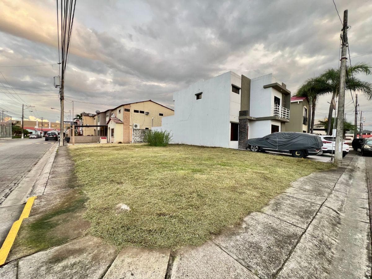Terreno en venta en Daule, Guayas