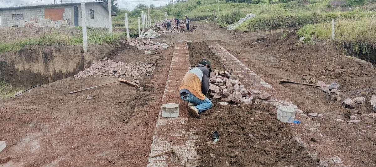 Vendo 600 m² en Derechos y Acciones Sector El Poligono Tumbaco — imagen 4