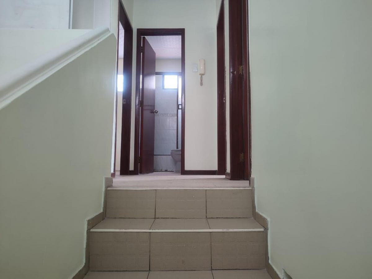 Casa de Venta en Samanes 6, 4 Dorm., Parqueo Cerrado. Guayas — imagen 5