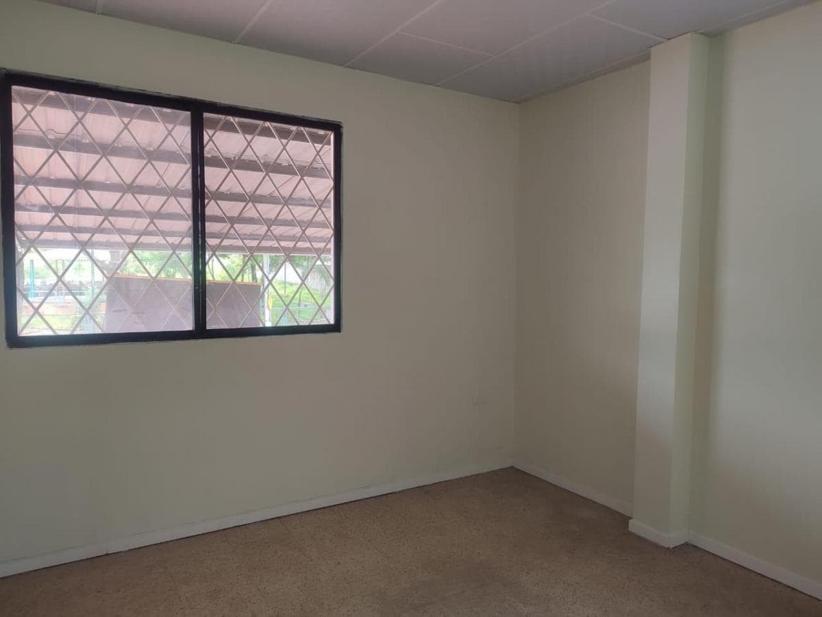 Casa de Venta en Samanes 6, 4 Dorm., Parqueo Cerrado. Guayas — imagen 3
