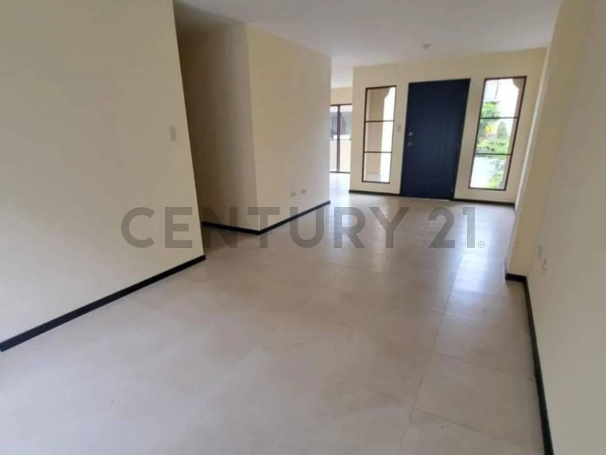 Venta Casa en Urbanización La Rioja, a Estrenar V. Bah, Guayas — imagen 9