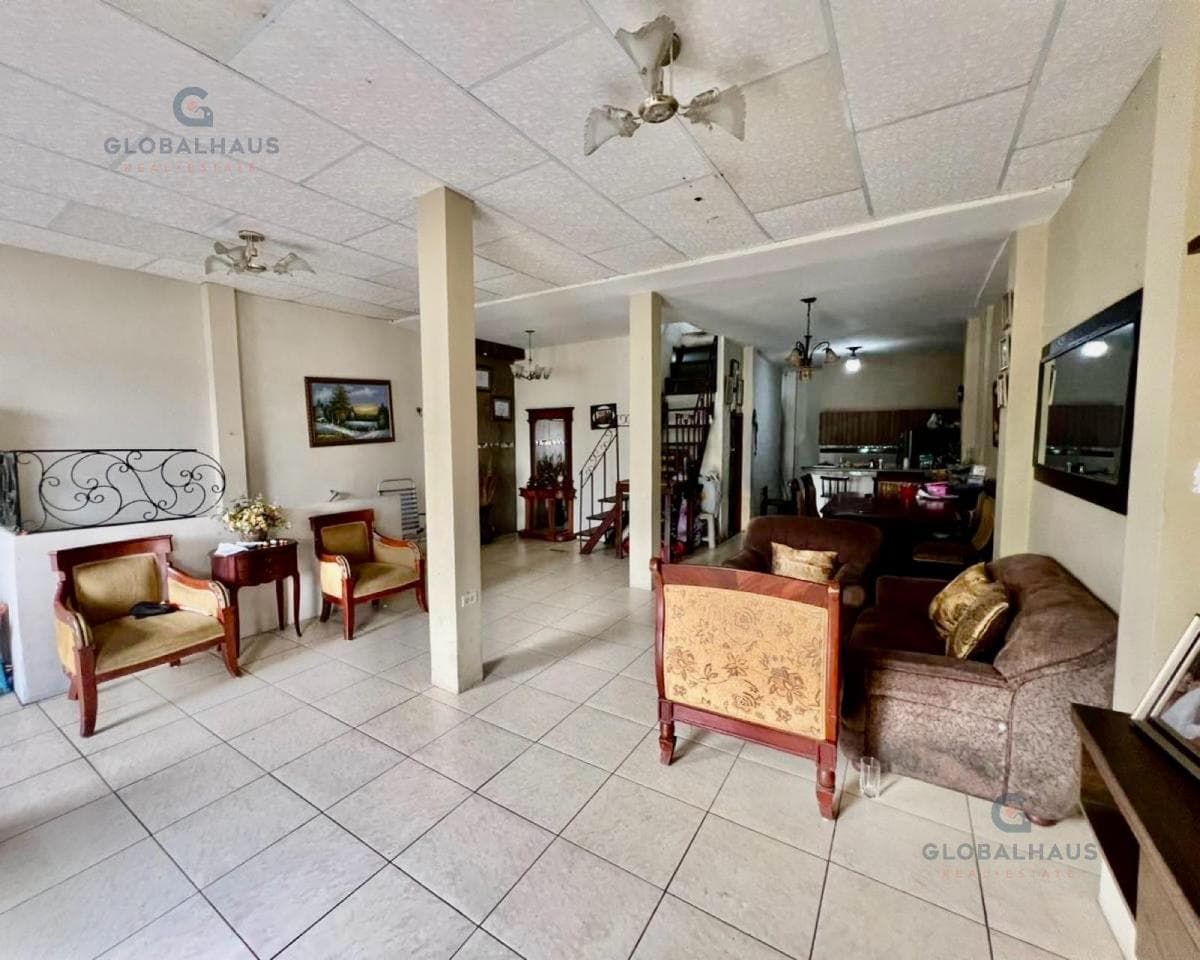 Venta Casa Rentera en Sauces 6 Guayaquil Norte, 3 Departamentos m. G. Guayas — imagen 1