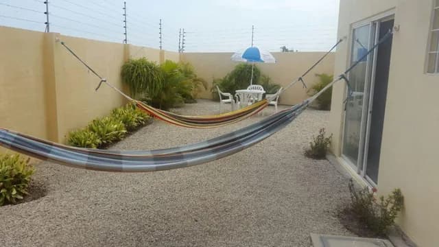 Foto de Venta de Casa de 213 m en Urbanización Cerrada, 2 Dorm. en Playas. en La Vía Playas Data, Guayas