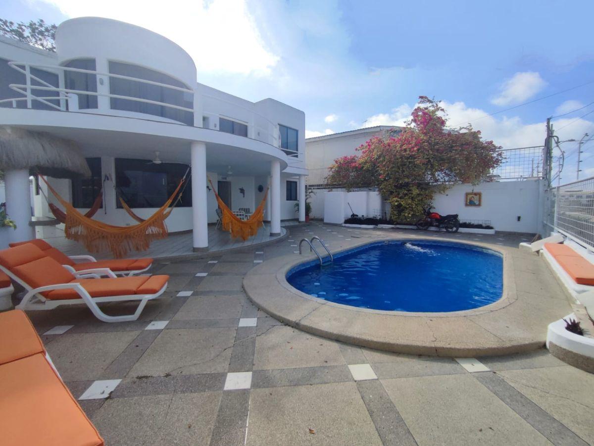 Casa en venta en Salinas, Santa Elena