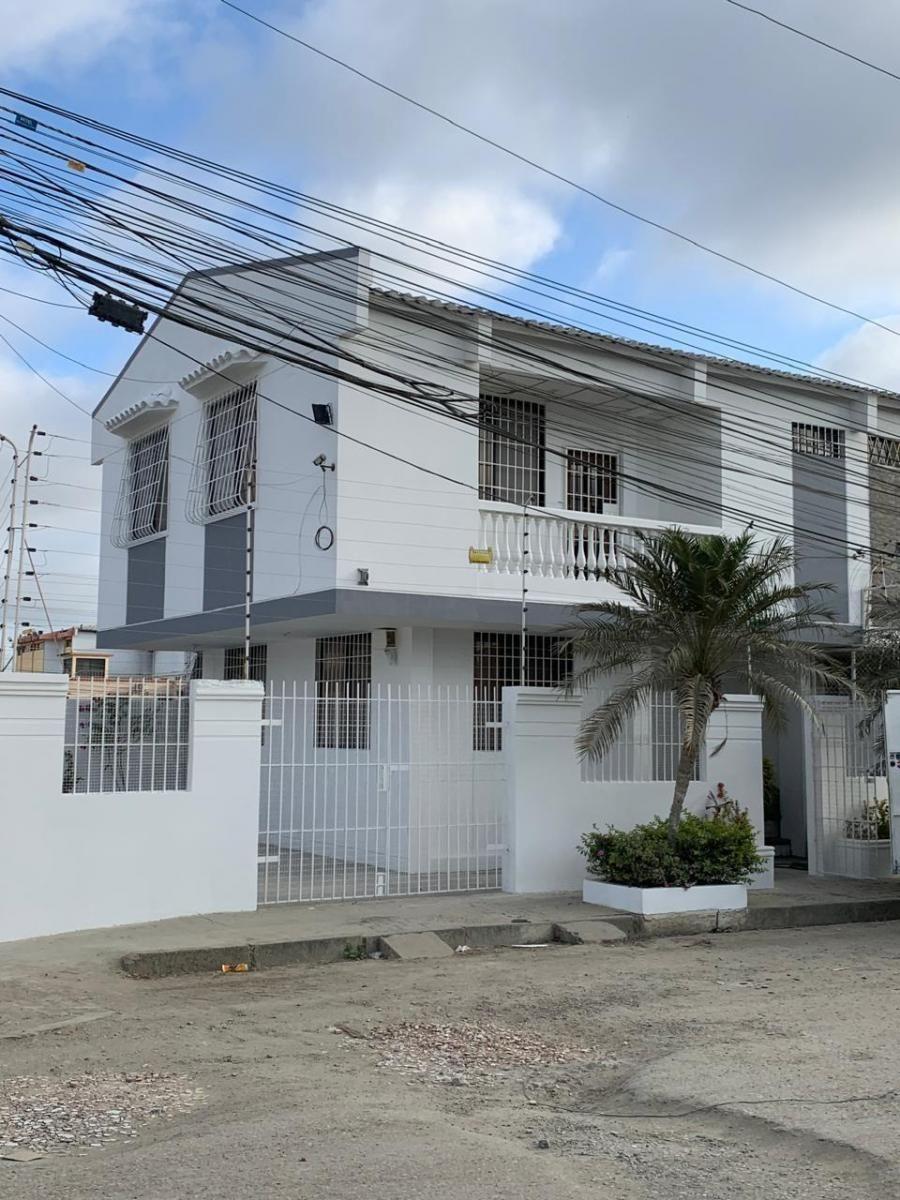 Casa en venta en Salinas, Santa Elena