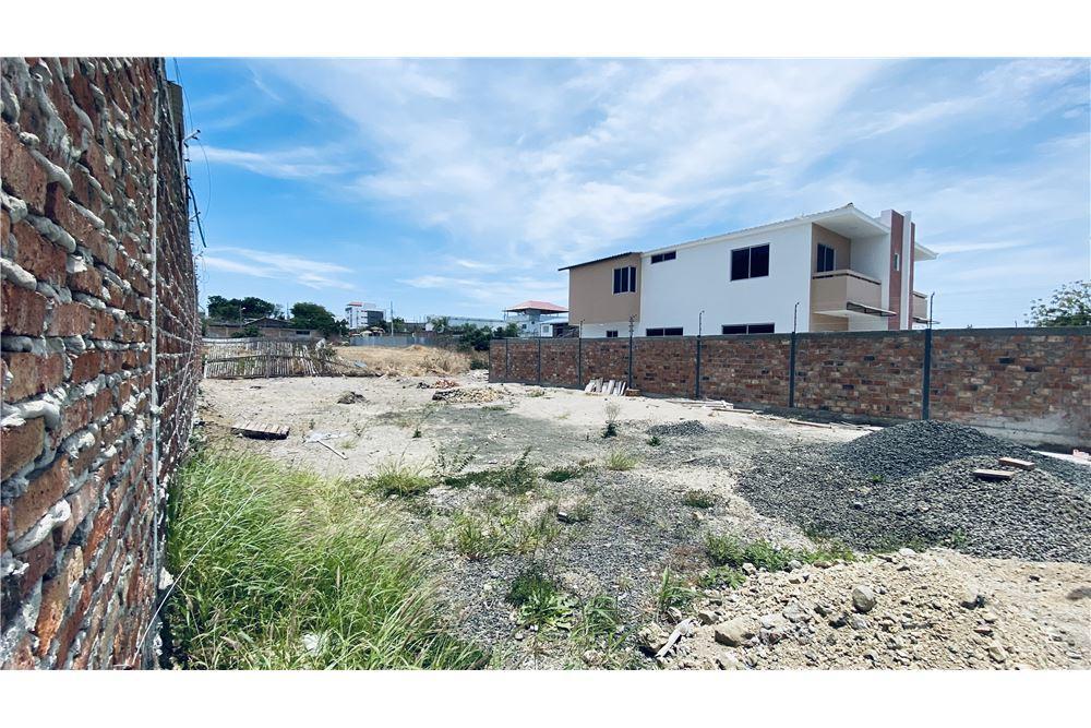 Terreno en venta en Manta, Manabí