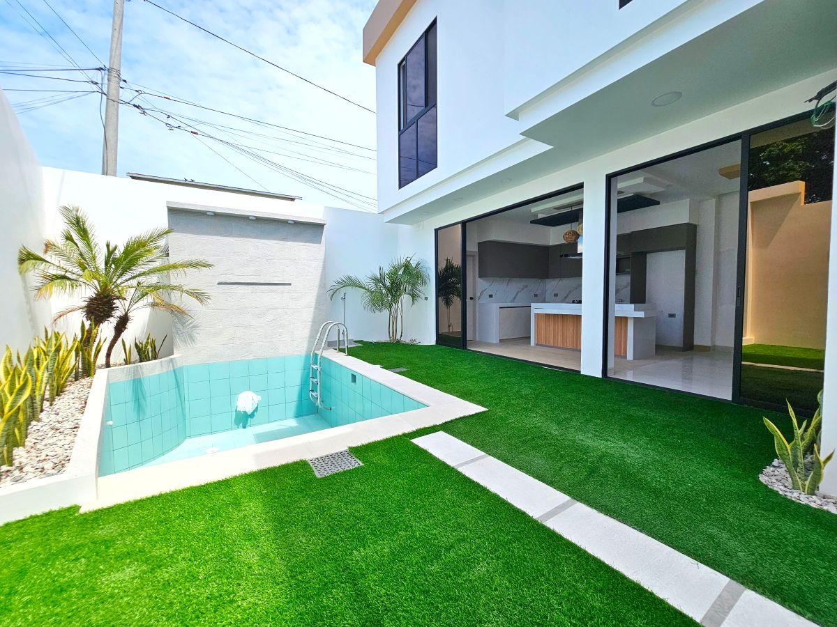 Casa en venta en Salinas, Santa Elena
