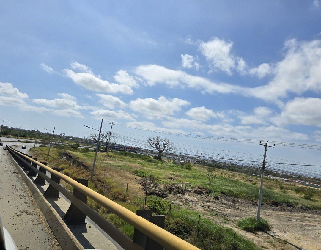 Terreno en venta en Manta, Manabí