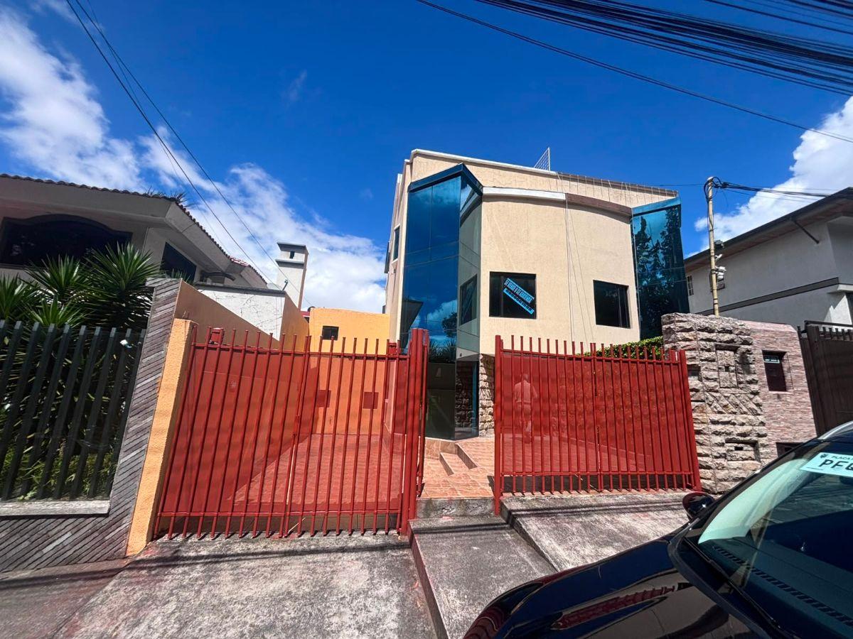 Casa en venta en Quito, Pichincha