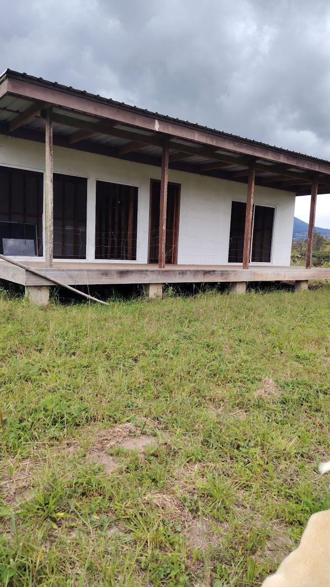 Terreno en venta en Antonio Ante, Imbabura