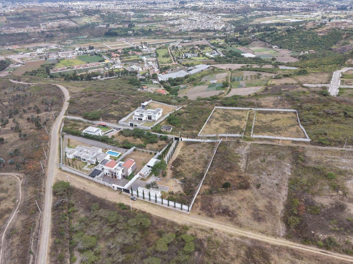 Terreno en venta en Antonio Ante, Imbabura